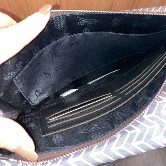 Gucci Snake Wristlet - Picture 3 of 4